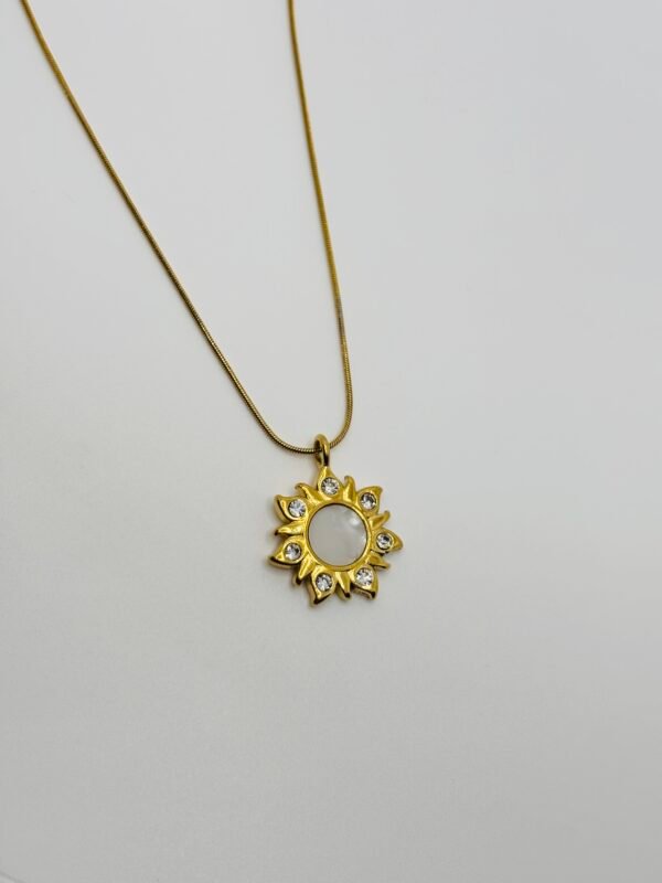 HALO GLOW NECKCHAIN