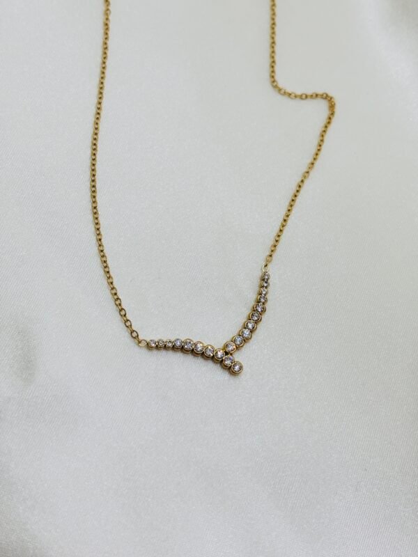 CRYSTAL CURVE CHAIN