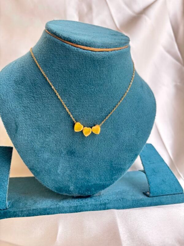 TRIO HEART CHARM NECKCHAIN