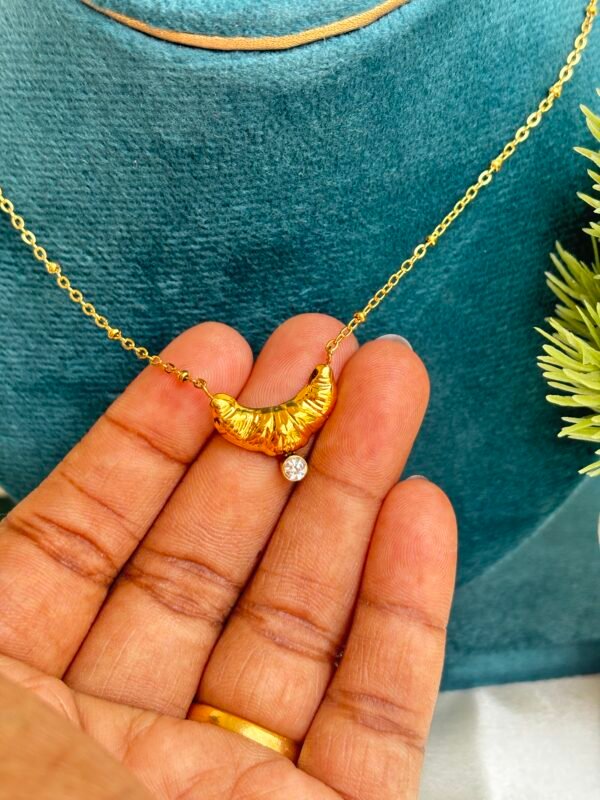 LUNA DROP NECKCHAIN - Image 2