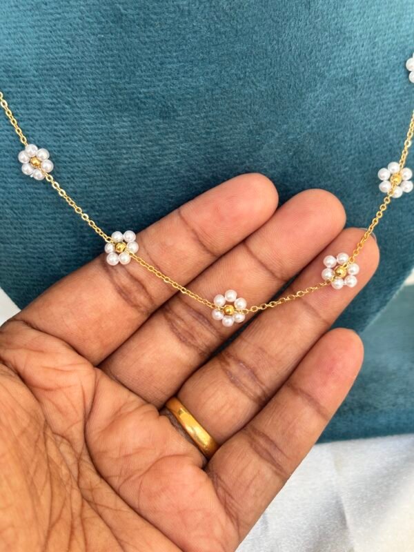 DAISY BLOOM CHAIN - Image 2